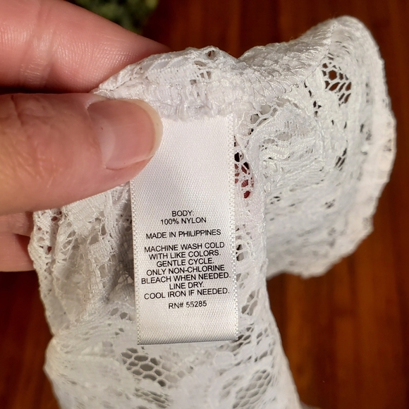 Express White Lace Tank Top Slit Back Boho Bride - Picture 4 of 4